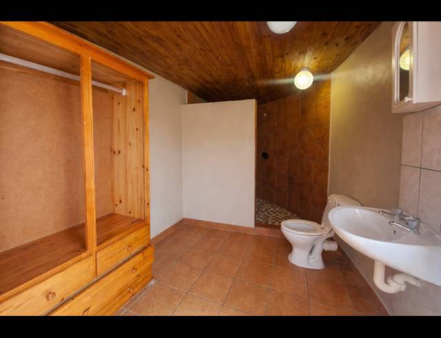 7 BEDROOM GUEST HOUSE FOR SALE IN DIBENG